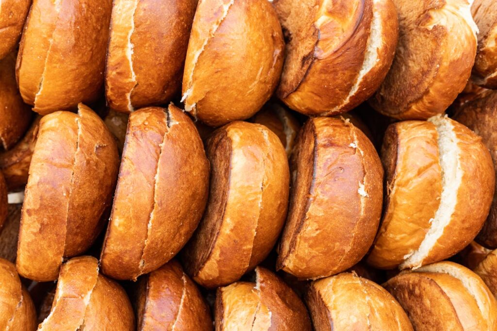 Crumpets: het zachte Engelse broodje dat weer helemaal populair is